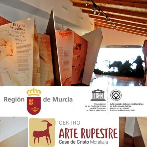 Paneles informativos y dibujos sobre las pinturas rupestres del Centro de Interpretación de Arte Rupestre de Moratalla