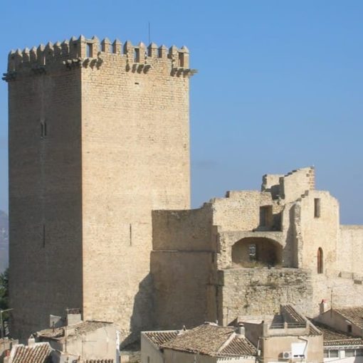 Torre y castillo medieval de Moratalla
